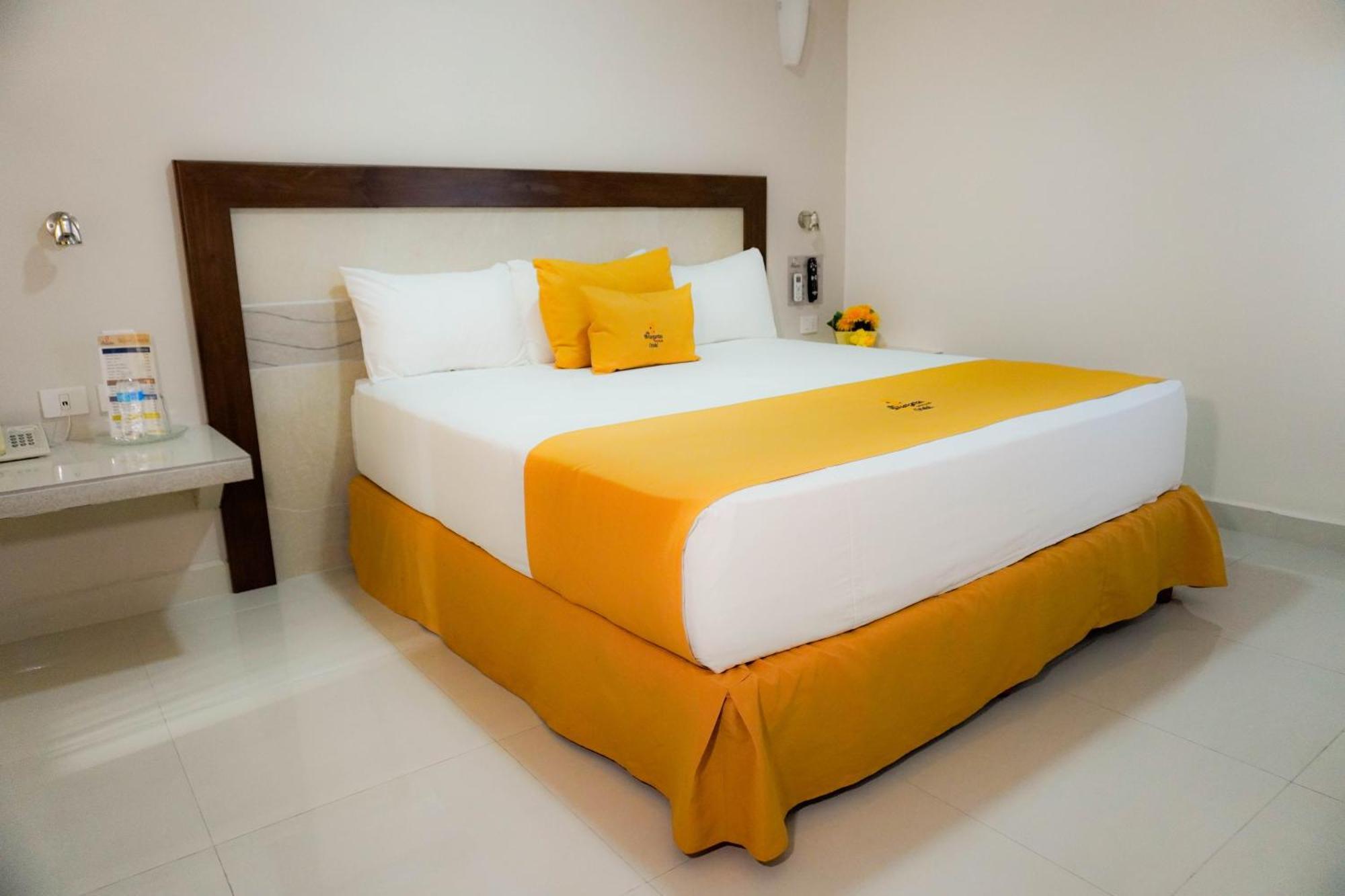 Villa Las Margaritas Plaza Cristal Xalapa Exteriör bild